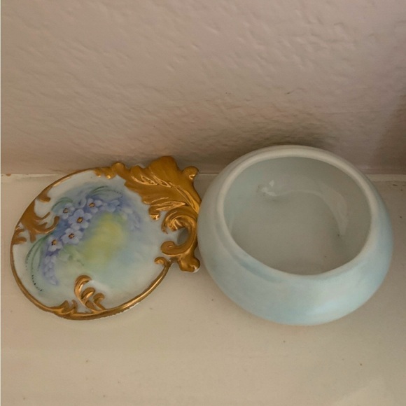 Mini vintage porcelain jewelry box - Picture 3 of 7
